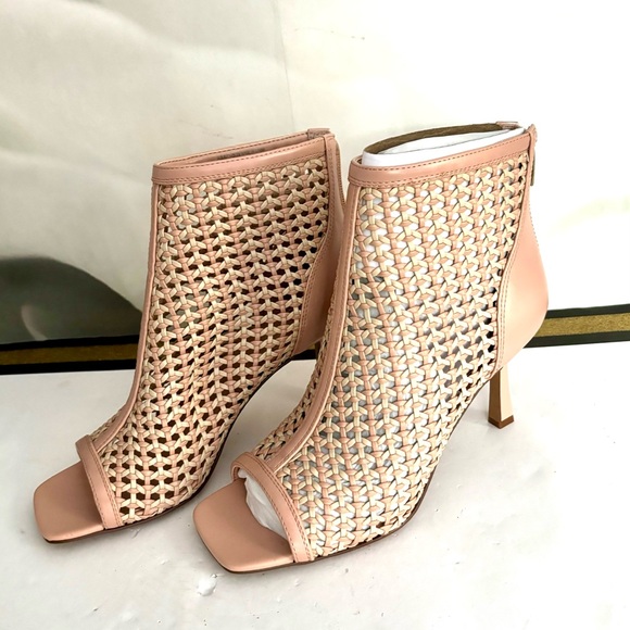 New Vince Camuto Emalani woven sandal heeled - Picture 3 of 13